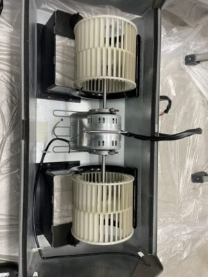 新しい部品を取付